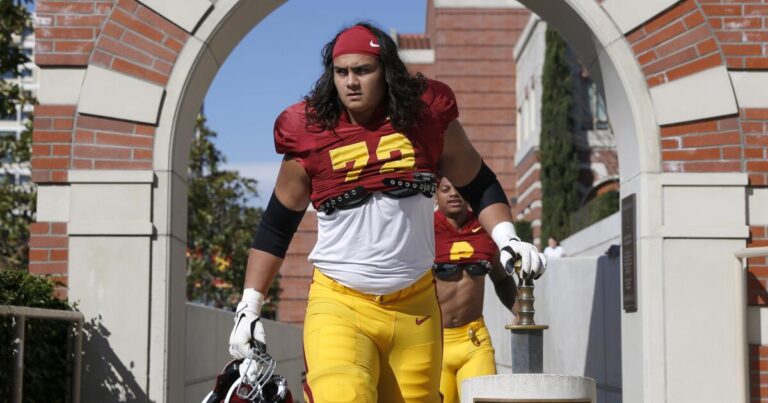 urlhttps3A2F2Fcalifornia times brightspot.s3.amazonaws.com2Fb42F482F75a59a6f4f23a334729bed8d13ff2F1273485 sp usc spring practice gxc 0214