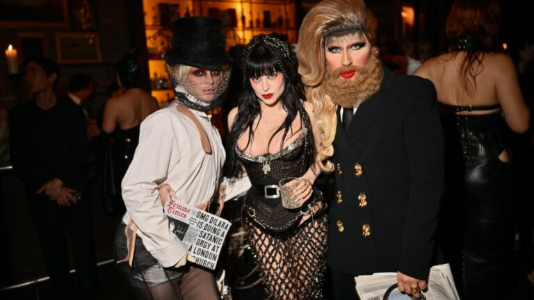 Bimini Bon Boulash @biminibabes Dilara Findikoglu @dilarafindikoglu and Jodie Harsh @jodieharsh