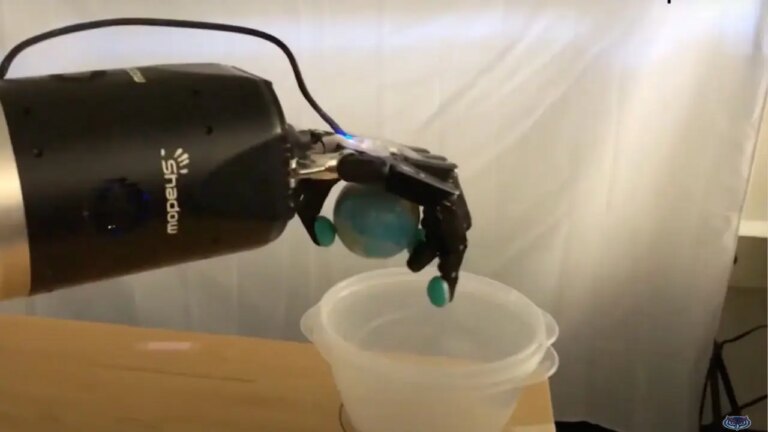 4 soft robotic armband gives prosthetic hand users natural control