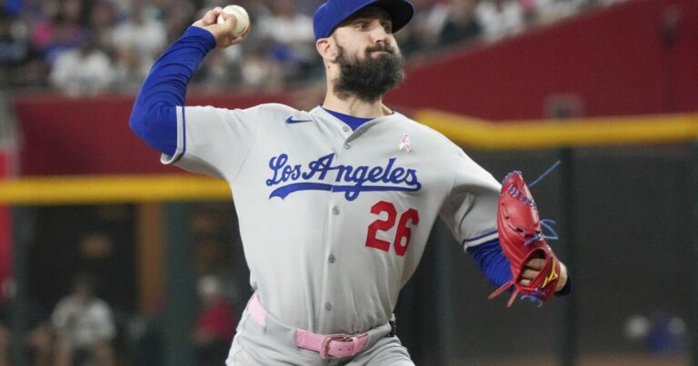 urlhttps3A2F2Fcalifornia times brightspot.s3.amazonaws.com2F772Fa92F6ed074e4425daff5663e5c57f0b62Fdodgers diamondbacks baseball 24380